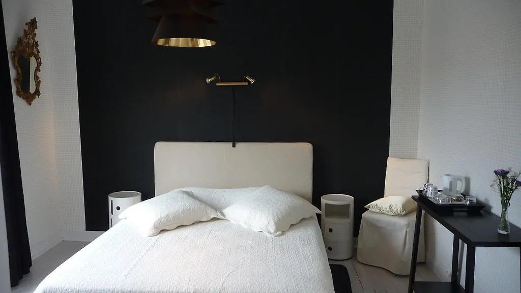 La Maison Pourpre Bed & Breakfast Tarbes