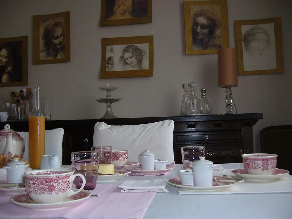 La Maison Pourpre Bed & Breakfast Tarbes